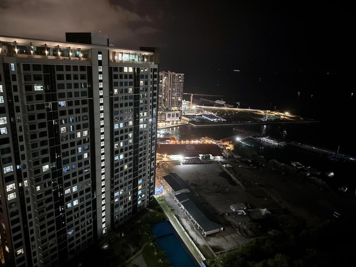 شقة Sunset View Jesselton Quay Near Jesselton Point Near Suria Sabah Near Gaya Street كوتا كينابالو المظهر الخارجي الصورة